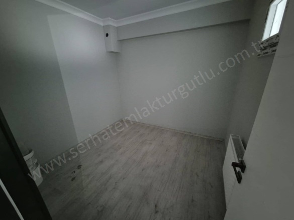 Şehitler Mah. Turgutlu Satılık Daire |  1+1 Oda | 75M2 2.500.000Tl | 2. Kat | Doğalgaz(Kombi) | 1 Banyo | 1 Yatak Odası Resim-2