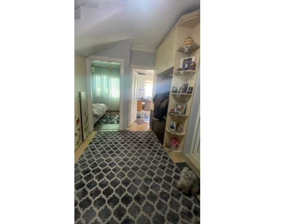 Cumhuriyet Mah. Turgutlu Satılık Daire |  4+1 Oda | 180M2 3.500.000Tl  Krediye Uygun  | 3. Kat | Doğalgaz(Kombi) | 2 Banyo | 1 Yatak Odası Resim-2