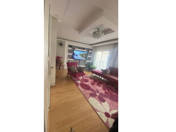 Cumhuriyet Mah. Turgutlu Satılık Daire |  4+1 Oda | 180M2 3.500.000Tl  Krediye Uygun  | 3. Kat | Doğalgaz(Kombi) | 2 Banyo | 1 Yatak Odası Resim-5