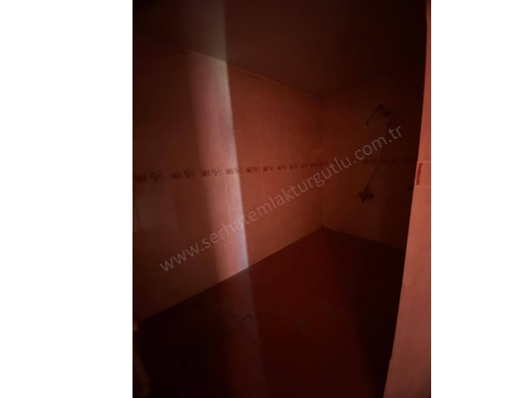 Selvilitepe Mah. Turgutlu Kiralık Daire |  1+1 Oda | 90M2 Aylık 13.000Tl | 3. Kat | Doğalgaz(Kombi) | 1 Banyo | 1 Yatak Odası Resim-3