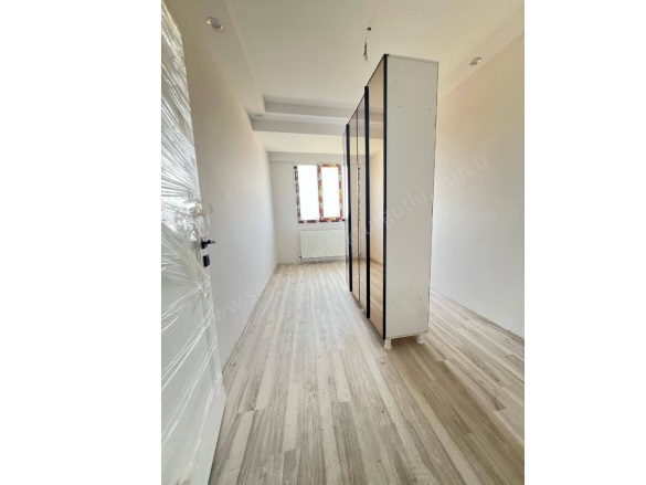 Mustafa Kemal Mah. Turgutlu Satılık Daire |  3+1 Oda | 130M2 3.350.000Tl | 4. Kat | Doğalgaz(Kombi) | 1 Banyo | 1 Yatak Odası Resim-3