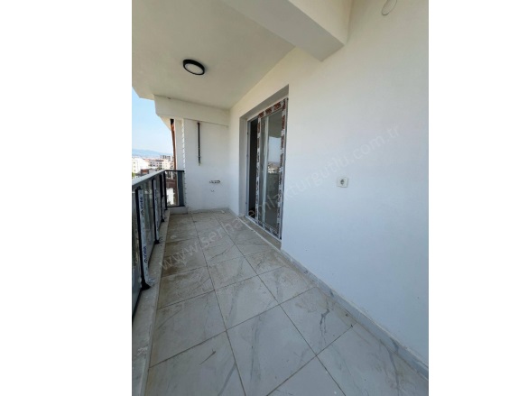 Mustafa Kemal Mah. Turgutlu Satılık Daire |  3+1 Oda | 130M2 3.350.000Tl | 4. Kat | Doğalgaz(Kombi) | 1 Banyo | 1 Yatak Odası Resim-4