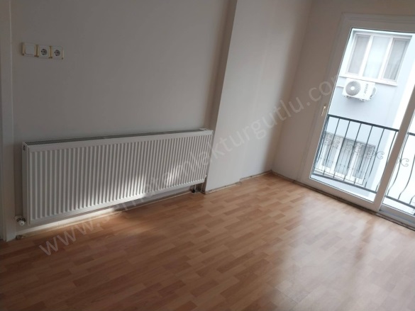 Yılmazlar Mah. Turgutlu Kiralık Daire |  3+1 Oda | 105M2 Aylık 15.600Tl | 2. Kat | Doğalgaz(Kombi) | 1 Banyo | 1 Yatak Odası Resim-4