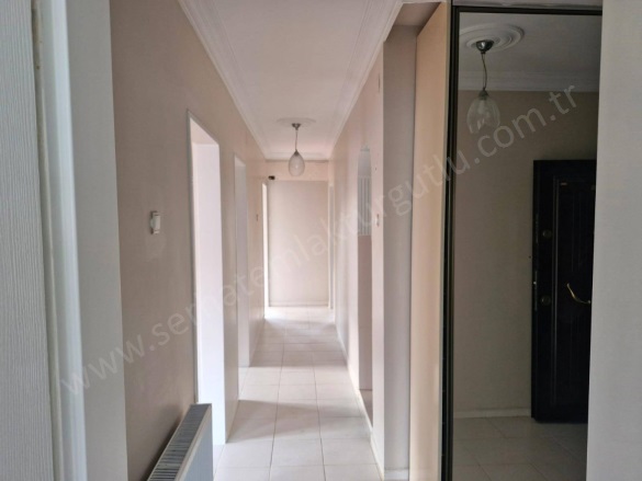 Ergenekon Mah. Turgutlu Satılık Daire |  3+1 Oda | 150M2 3.600.000Tl | 3. Kat | Doğalgaz(Kombi) | 1 Banyo | 1 Yatak Odası Resim-5