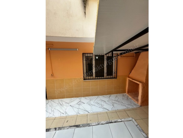 Altay Mah. Turgutlu Satılık Daire |  2+1 Oda | 110M2 2.750.000Tl  Krediye Uygun  | Zemin Kat | Doğalgaz(Kombi) | 1 Banyo | 1 Yatak Odası Resim-3