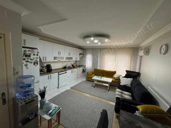 Turgutlu Satılık Daire istiklal Mah 160M2 3+1 Oda 40M2 Havuzlu Şömineli Bahçe Doğalgazlı Zemin Kat