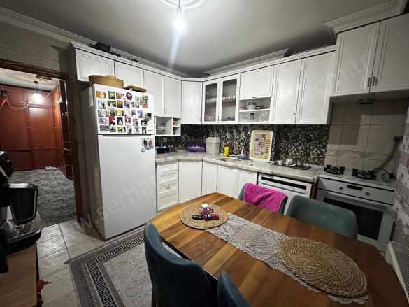 Turgutlu Satılık Daire Selvilitepe Mah 135M2 3 Kat Doğalgazlı Balkonlu 3+1 Oda Asansörlü