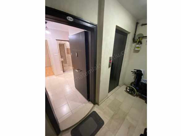 Turgutlu Kiralık Daire istiklal Mah 3+1 Oda 110M2 Zemin Üstü 1 Kat Asansörlü Doğalgazlı