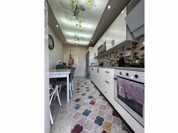 Turgutlu Satılık Daire Yıldırım Mah 140M2 3+1 Oda Asansörlü Doğalgazlı 4 Kat E Banyolu 7 Yıllık Bina