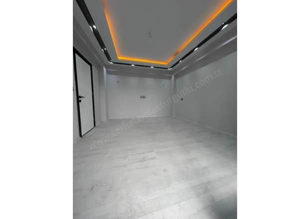 Şehitler Mah. Turgutlu Satılık Daire |  3+1 Oda | 125M2 3.750.000Tl  Krediye Uygun  | 4. Kat | Doğalgaz(Kombi) Resim-2