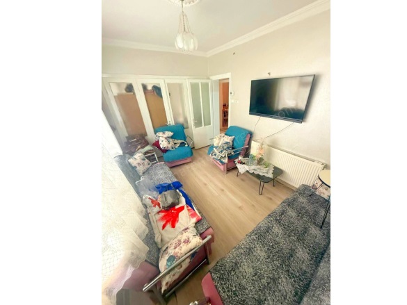 Yedi Eylül Mah. Turgutlu Satılık Daire |  2+1 Oda | 95M2 1.950.000Tl  Krediye Uygun  | Zemin Kat | Doğalgaz(Kombi) | 1 Banyo | 1 Yatak Odası Resim-5