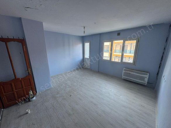 Şehitler Mah. Turgutlu Kiralık Daire |  2+1 Oda | 100M2 Aylık 15.000Tl | 3. Kat | Doğalgaz Sobası | 1 Banyo | 1 Yatak Odası Resim-1