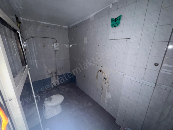 Şehitler Mah. Turgutlu Kiralık Daire |  2+1 Oda | 100M2 Aylık 15.000Tl | 3. Kat | Doğalgaz Sobası | 1 Banyo | 1 Yatak Odası Resim-4