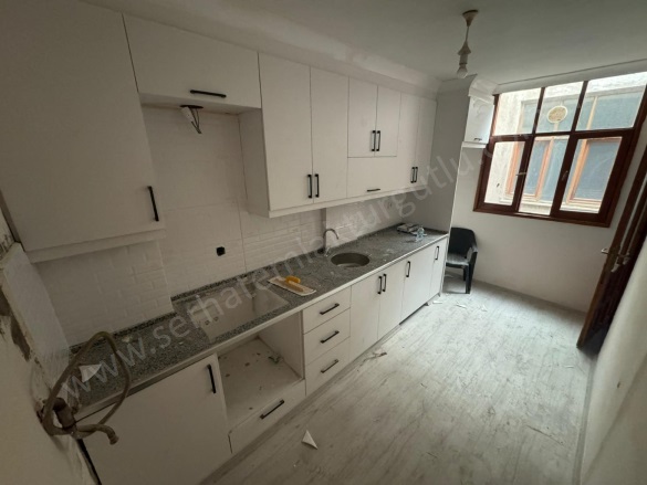 Şehitler Mah. Turgutlu Kiralık Daire |  2+1 Oda | 100M2 Aylık 15.000Tl | 3. Kat | Doğalgaz Sobası | 1 Banyo | 1 Yatak Odası Resim-5