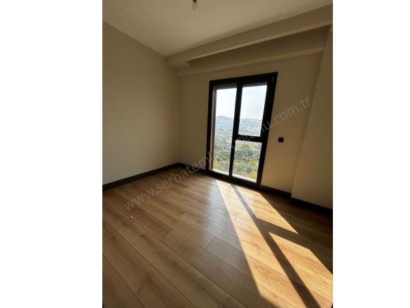 Selvilitepe Mah. Turgutlu Kiralık Daire |  3+1 Oda | 120M2 Aylık 32.000Tl | 3. Kat | Yerden Isıtma | 2 Banyo | 1 Yatak Odası Resim-1
