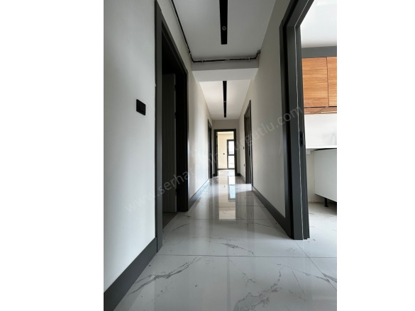 Selvilitepe Mah. Turgutlu Kiralık Daire |  3+1 Oda | 120M2 Aylık 32.000Tl | 3. Kat | Yerden Isıtma | 2 Banyo | 1 Yatak Odası Resim-3