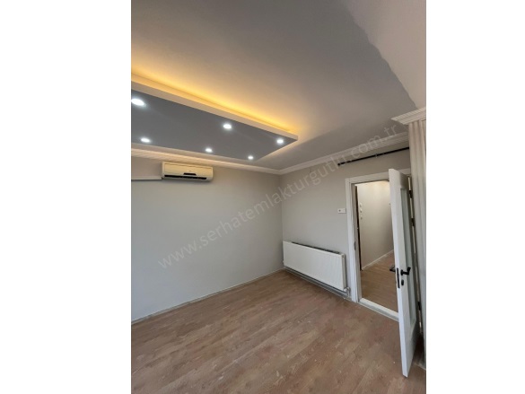 Altay Mah. Turgutlu Satılık Daire |  2+1 Oda | 95M2 1.985.000Tl  Krediye Uygun  | 4. Kat | Doğalgaz(Kombi) | 1 Banyo | 1 Yatak Odası Resim-2