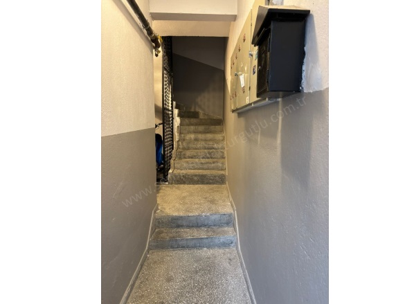 Altay Mah. Turgutlu Satılık Daire |  2+1 Oda | 95M2 1.900.000Tl  Krediye Uygun  | 4. Kat | Doğalgaz(Kombi) | 1 Banyo | 1 Yatak Odası Resim-4