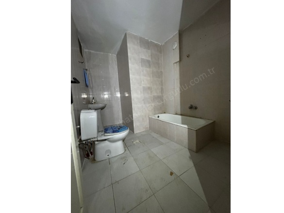 Selvilitepe Mah. Turgutlu Kiralık Daire |  3+1 Oda | 160M2 Aylık 18.000Tl | 3. Kat | Doğalgaz(Kombi) | 1 Banyo | 1 Yatak Odası Resim-3
