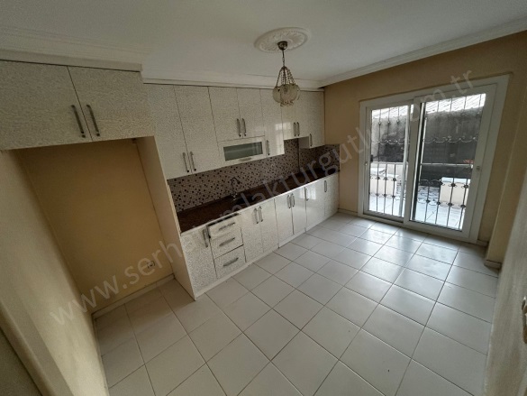 Turgutlar Mah. Turgutlu Kiralık Daire |  3+1 Oda | 120M2 Aylık 13.000Tl | Zemin Kat | Soba | 1 Banyo | 1 Yatak Odası Resim-1
