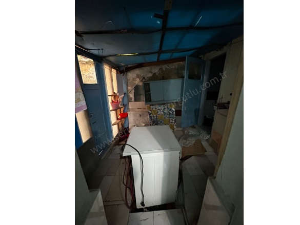 Cumhuriyet Mah. Turgutlu Satılık Daire |  2+1 Oda | 108M2 1.680.000Tl  Krediye Uygun  | Zemin Kat | Doğalgaz Sobası | 1 Banyo | 1 Yatak Odası Resim-5