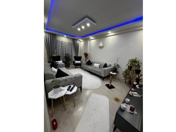 Turgutlar Mah. Turgutlu Satılık Daire |  2+1 Oda | 95M2 2.700.000Tl  Krediye Uygun  | 4. Kat | Klima | 1 Banyo | 1 Yatak Odası Resim-3