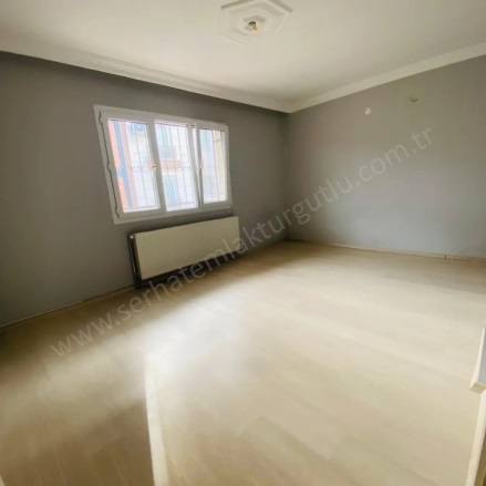 İstiklal Mah. Turgutlu Kiralık Daire |  3+1 Oda | 170M2 Aylık 18.500Tl | 2. Kat | Doğalgaz(Kombi) | 1 Banyo | 1 Yatak Odası Resim-5