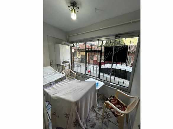 Turgutlu Satılık Daire Şehitler Mah 120M2 2+1 Oda Yüksek Zemin Doğalgaz Cam Balkon E Banyo Kilerli