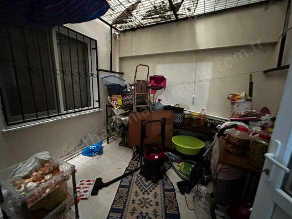 Turgutlu Satılık Daire Şehitler Mah 120M2 2+1 Oda Yüksek Zemin Doğalgaz Cam Balkon E Banyo Kilerli