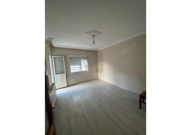 Yılmazlar Mah. Turgutlu Kiralık Daire |  3+1 Oda | 125M2 Aylık 15.000Tl | 4. Kat | Doğalgaz(Kombi) | 1 Banyo | 1 Yatak Odası Resim-2