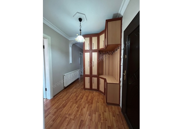 Cumhuriyet Mah. Turgutlu Kiralık Daire |  3+1 Oda | 180M2 Aylık 20.000Tl | 2. Kat | Doğalgaz(Kombi) | 1 Banyo | 1 Yatak Odası Resim-5