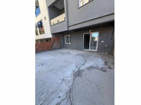Turgutlu Satılık Daire Yiğitler Mah 2+1 Oda Yüksek Zemin 90M2 Net + 50M2 Kendine Ait Bahçesi Var Sıfır D