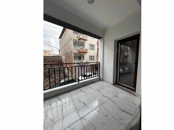 Turgutlu Satılık Daire istiklal Mah 170M2 3+1 Oda Dükkan Üstü Sıfır