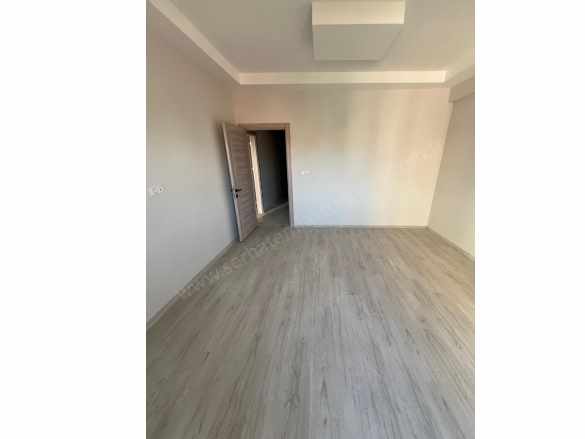 Turgutlu Satılık Daire Yiğitler Mah 2+1 Oda 100M2 1 Kat Doğalgazlı Balkonlu Önü Açık Sıfır