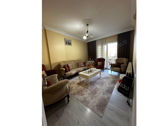 Yedi Eylül Mah. Turgutlu Satılık Daire |  3+1 Oda | 150M2 4.050.000Tl  Krediye Uygun  | 3. Kat | Doğalgaz(Kombi) | 1 Banyo | 1 Yatak Odası Resim-3