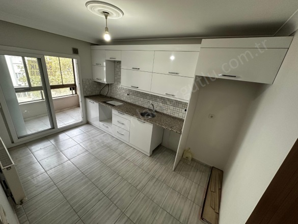 Selvilitepe Mah. Turgutlu Satılık Daire |  3+1 Oda | 120M2 3.750.000Tl  Krediye Uygun  | 3. Kat | Doğalgaz(Kombi) | 1 Banyo | 1 Yatak Odası Resim-2