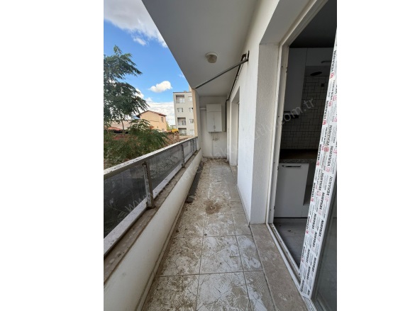 Albayrak Mah. Turgutlu Kiralık Daire |  3+1 Oda | 140M2 Aylık 20.000Tl | 1. Kat | Doğalgaz(Kombi) | 1 Banyo | 1 Yatak Odası Resim-4