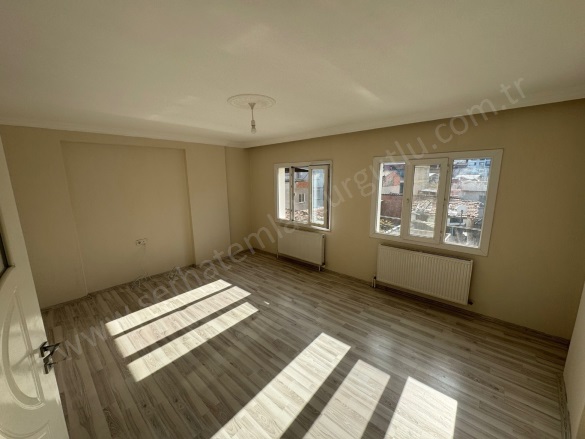 Kurtuluş Mah. Turgutlu Kiralık Daire |  2+1 Oda | 90M2 Aylık 15.000Tl | 2. Kat | Doğalgaz(Kombi) | 1 Banyo | 1 Yatak Odası Resim-3