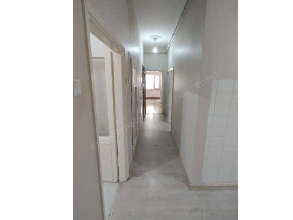 Şehitler Mah. Turgutlu Satılık Daire |  3+1 Oda | 125M2 2.150.000Tl | Zemin Kat | Doğalgaz(Kombi) | 1 Banyo | 1 Yatak Odası Resim-1