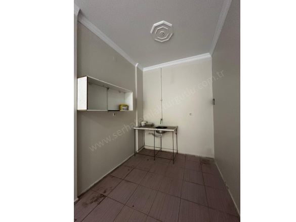 Altay Mah. Turgutlu Kiralık Depo |  1 Oda | 40M2 Aylık 10.000Tl | Zemin Kat Resim-3
