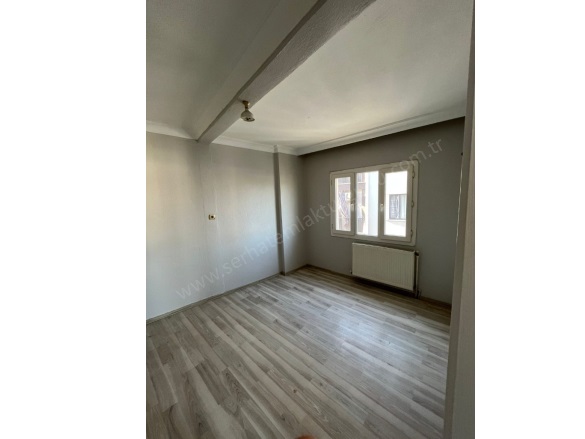 Yiğitler Mah. Turgutlu Satılık Daire |  3+1 Oda | 125M2 2.600.000Tl  Krediye Uygun  | 4. Kat | Doğalgaz(Kombi) | 1 Banyo | 1 Yatak Odası Resim-5