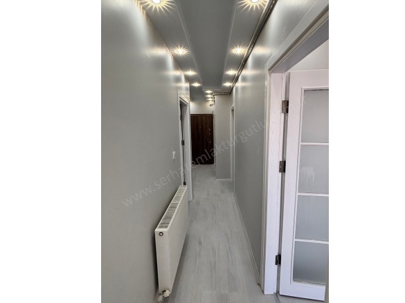 Şehitler Mah. Turgutlu Satılık Daire |  3+1 Oda | 125M2 2.850.000Tl  Krediye Uygun  | 4. Kat | Doğalgaz(Kombi) | 1 Banyo | 1 Yatak Odası Resim-4