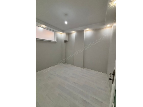 Şehitler Mah. Turgutlu Satılık Daire |  3+1 Oda | 125M2 2.850.000Tl  Krediye Uygun  | 4. Kat | Doğalgaz(Kombi) | 1 Banyo | 1 Yatak Odası Resim-5