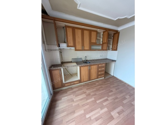 Turan Mah. Turgutlu Satılık Daire |  3+1 Oda | 135M2 3.600.000Tl | 4. Kat | Soba | 1 Banyo | 1 Yatak Odası Resim-2