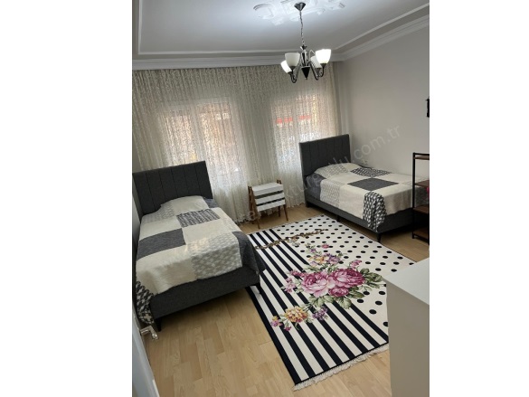 Yedi Eylül Mah. Turgutlu Satılık Daire |  3+1 Oda | 170M2 3.350.000Tl  Krediye Uygun  | Zemin Kat | Doğalgaz(Kombi) | 1 Banyo | 1 Yatak Odası Resim-1