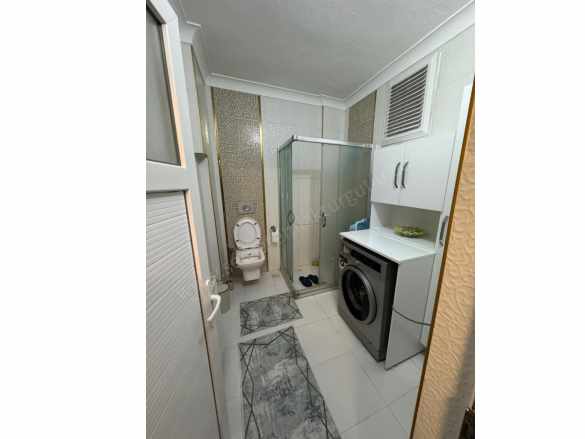 Turgutlu Satılık Daire Cumhuriyet Mah 3+1 Oda 135M2 3 Ara Kat Doğalgazlı Balkonlu