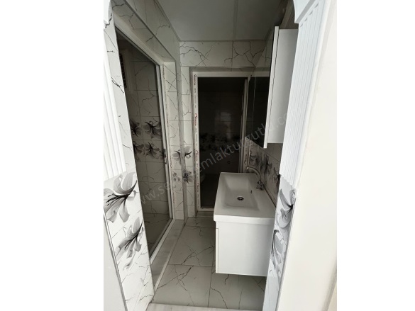 Şehitler Mah. Turgutlu Kiralık Daire |  2+1 Oda | 100M2 Aylık 21.000Tl | 3. Kat | Doğalgaz(Kombi) | 1 Banyo | 1 Yatak Odası Resim-2