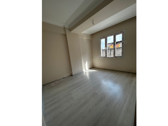 Şehitler Mah. Turgutlu Kiralık Daire |  2+1 Oda | 100M2 Aylık 21.000Tl | 3. Kat | Doğalgaz(Kombi) | 1 Banyo | 1 Yatak Odası Resim-4