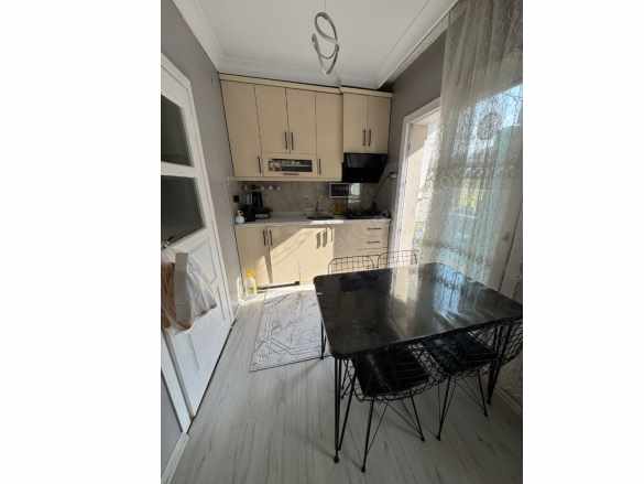 Turgutlu Satılık Daire Şehitler Mah 85M2 2+1 Oda 4 Kat Doğalgazlı Balkonlu Üstü Çatılı