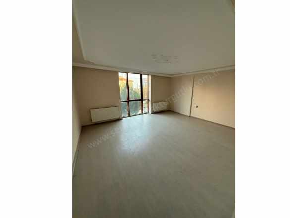 Turgutlu Kiralık Daire Ergenekon Mah 130M2 3+1 Oda 1 Kat Doğalgazlı Balkonlu E Banyo Otoparklı